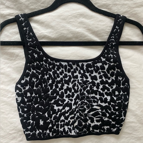 Babaton Sculpt Knit Tank Leopard Print NWOT - Picture 2 of 6